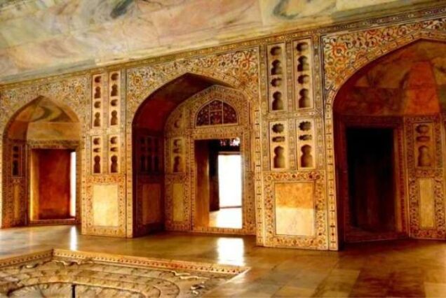 Agra overnight tour package with Mathura Vrindavan